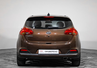 Подержанный автомобиль Kia Ceed Hatchback 2013 года (6 фото)