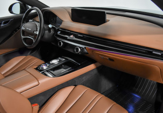 Подержанный автомобиль Genesis G80 2021 года (16 фото)