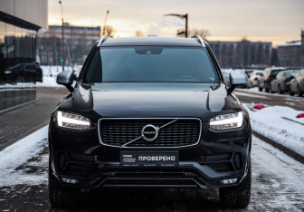Подержанный автомобиль Volvo XC90 2019 года (3 фото)
