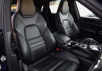 Подержанный автомобиль Porsche Cayenne 2019 года (27 фото)