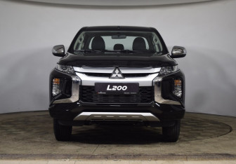 Новый Mitsubishi L200 2024 (2 фото)