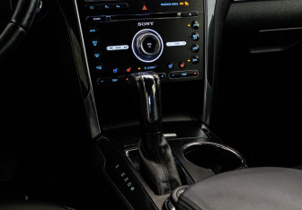 Подержанный автомобиль Ford Explorer 2017 года (14 фото)