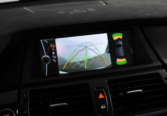 Подержанный автомобиль BMW X5 2013 года (19 фото)