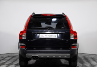 Подержанный автомобиль Volvo XC90 2011 года (6 фото)