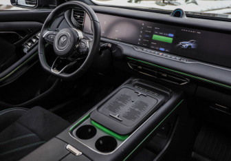 Подержанный автомобиль Voyah Free 2024 года (11 фото)