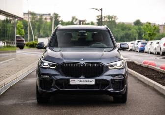 Подержанный автомобиль BMW X5 2020 года (4 фото)
