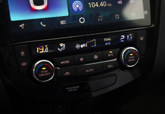 Подержанный автомобиль Nissan X-Trail 2018 года (19 фото)