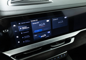 Подержанный автомобиль Geely Monjaro 2024 года (16 фото)