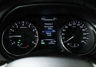 Подержанный автомобиль Nissan Qashqai 2014 года (12 фото)