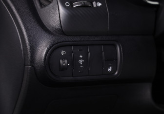 Подержанный автомобиль Kia Cerato Sedan 2015 года (17 фото)