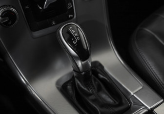 Подержанный автомобиль Volvo XC60 2016 года (16 фото)