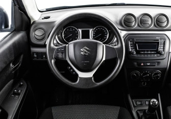 Подержанный автомобиль Suzuki Vitara 2019 года (11 фото)