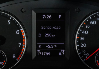 Подержанный автомобиль Volkswagen Jetta Sedan 2012 года (16 фото)