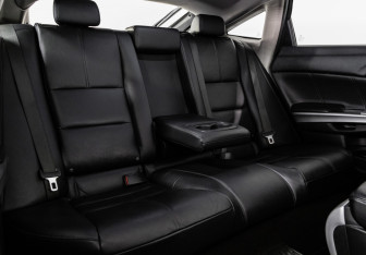 Подержанный автомобиль Honda Crosstour 2013 года (23 фото)