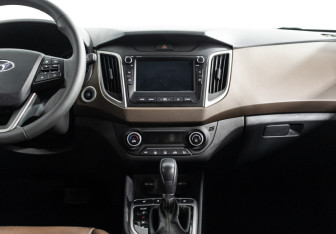 Подержанный автомобиль Hyundai Creta 2019 года (14 фото)