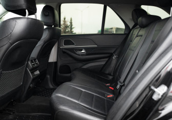 Подержанный автомобиль Mercedes-Benz GLE 2019 года (21 фото)