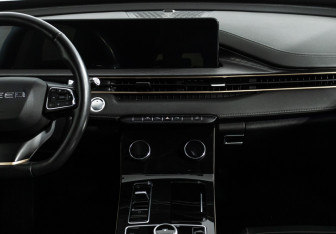 Подержанный автомобиль Exeed LX 2022 года (14 фото)