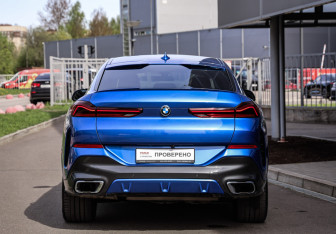 Подержанный автомобиль BMW X6 2020 года (7 фото)
