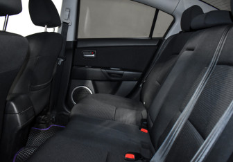 Подержанный автомобиль Mazda 3 Sedan 2007 года (12 фото)