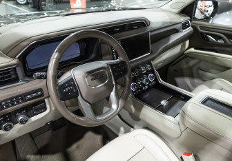 Подержанный автомобиль GMC Yukon 2022 года (14 фото)