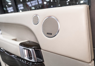 Подержанный автомобиль Land Rover Range Rover 2013 года (21 фото)