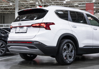 Подержанный автомобиль Hyundai Santa Fe 2020 года (8 фото)