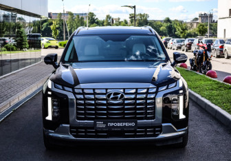 Подержанный автомобиль Hyundai Palisade 2023 года (3 фото)