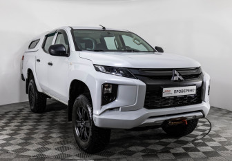 Подержанный автомобиль Mitsubishi L200 2019 года (3 фото)