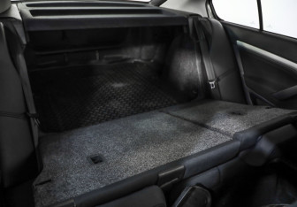 Подержанный автомобиль Skoda Octavia Liftback 2012 года (21 фото)