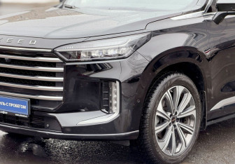 Подержанный автомобиль Exeed VX 2023 года (8 фото)