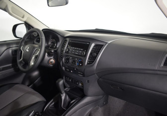 Новый Mitsubishi L200 2024 (7 фото)