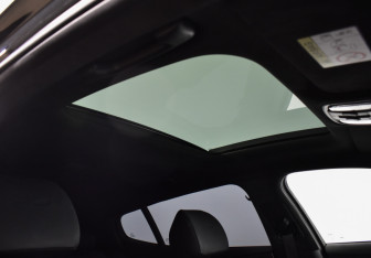 Подержанный автомобиль Kia Stinger 2023 года (15 фото)