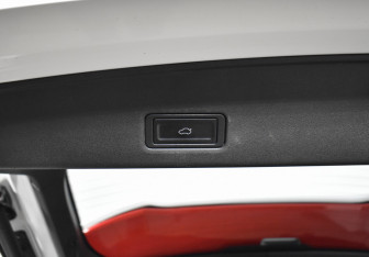 Подержанный автомобиль Omoda C5 2023 года (18 фото)