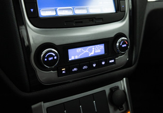 Подержанный автомобиль Geely Emgrand EC7 Sedan 2013 года (18 фото)