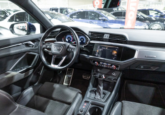 Подержанный автомобиль Audi Q3 Sportback 2021 года (14 фото)