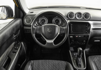 Подержанный автомобиль Suzuki Vitara 2019 года (11 фото)