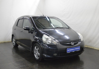 Подержанный автомобиль Honda Jazz 2008 года (3 фото)