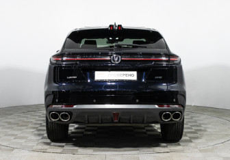 Подержанный автомобиль Changan UNI-K 2023 года (6 фото)