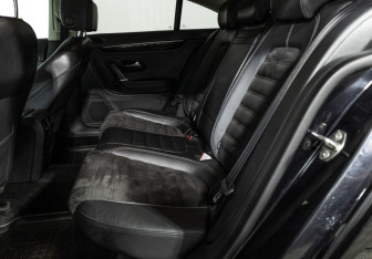 Подержанный автомобиль Volkswagen Passat CC 2013 года (10 фото)