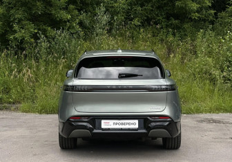 Подержанный автомобиль Voyah Free 2025 года (6 фото)