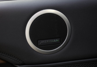 Подержанный автомобиль Land Rover Discovery 2020 года (26 фото)