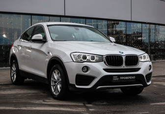 Подержанный автомобиль BMW X4 2017 года (5 фото)