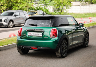 Подержанный автомобиль MINI Hatch 2020 года (6 фото)
