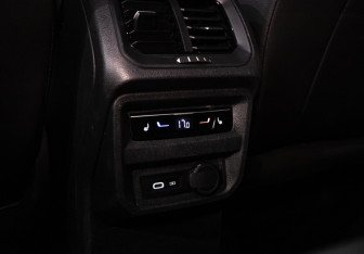 Подержанный автомобиль Volkswagen Tiguan 2021 года (18 фото)