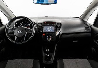 Подержанный автомобиль Kia Venga 2012 года (10 фото)