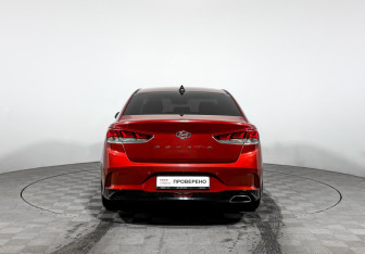 Подержанный автомобиль Hyundai Sonata 2018 года (6 фото)