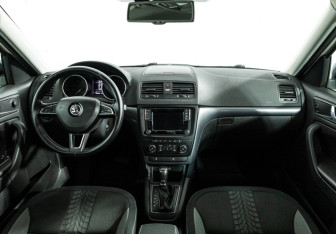 Подержанный автомобиль Skoda Yeti 2015 года (13 фото)