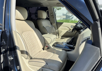 Подержанный автомобиль Infiniti QX80 2018 года (26 фото)