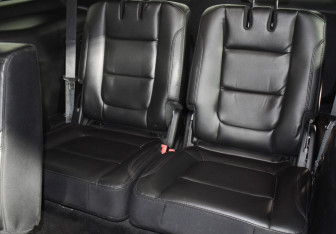 Подержанный автомобиль Ford Explorer 2018 года (12 фото)