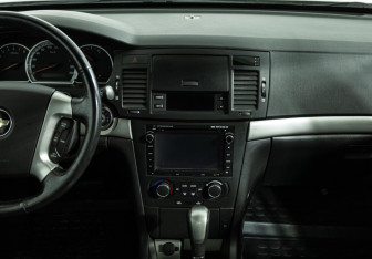 Подержанный автомобиль Chevrolet Epica 2007 года (14 фото)